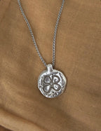 The meli necklace