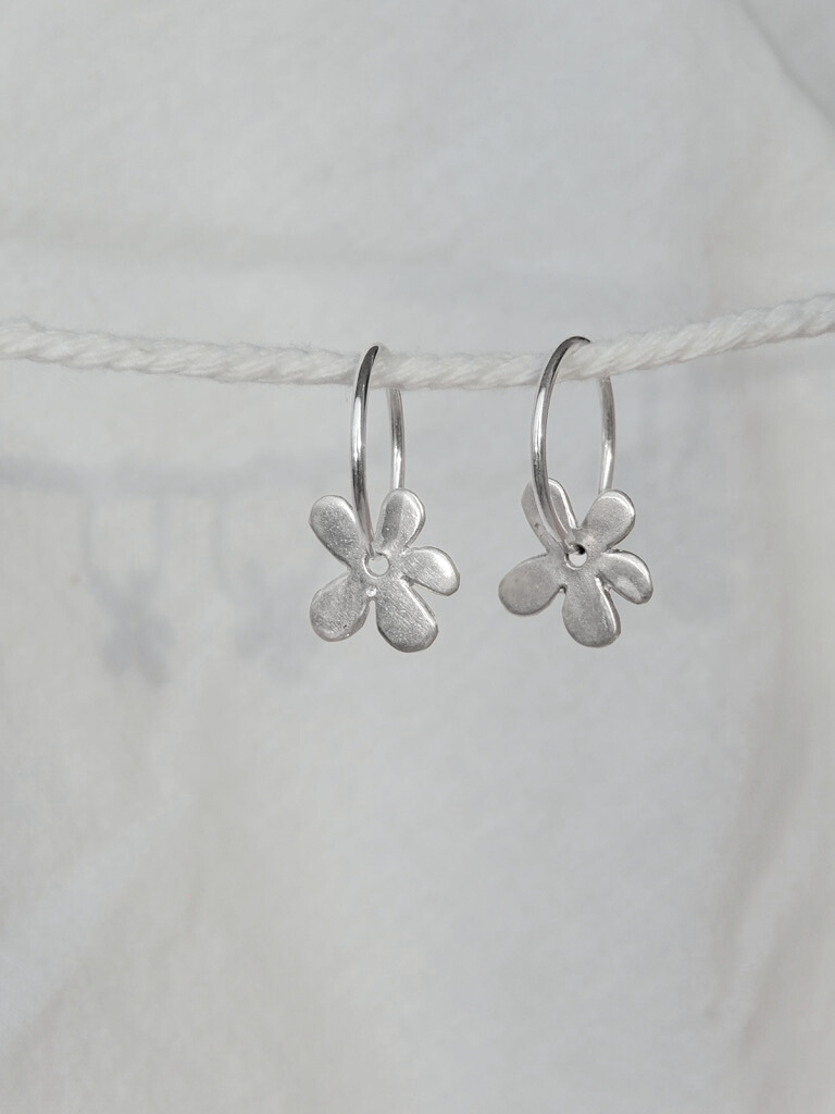 Flower earrings