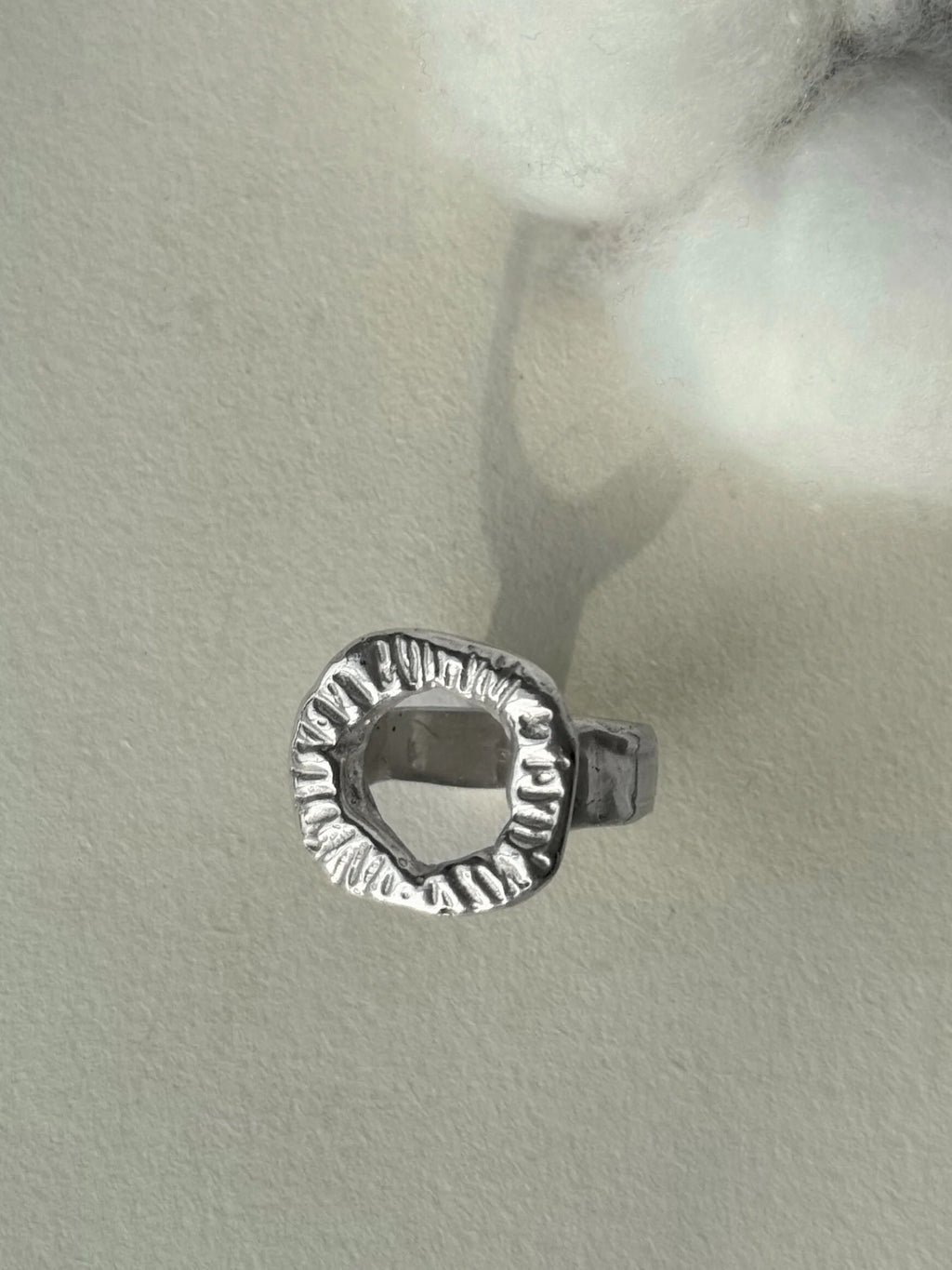 Raw circle ring