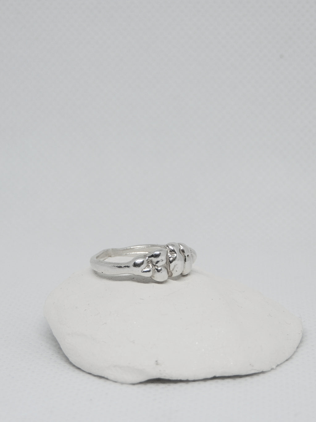 Tiny dots ring