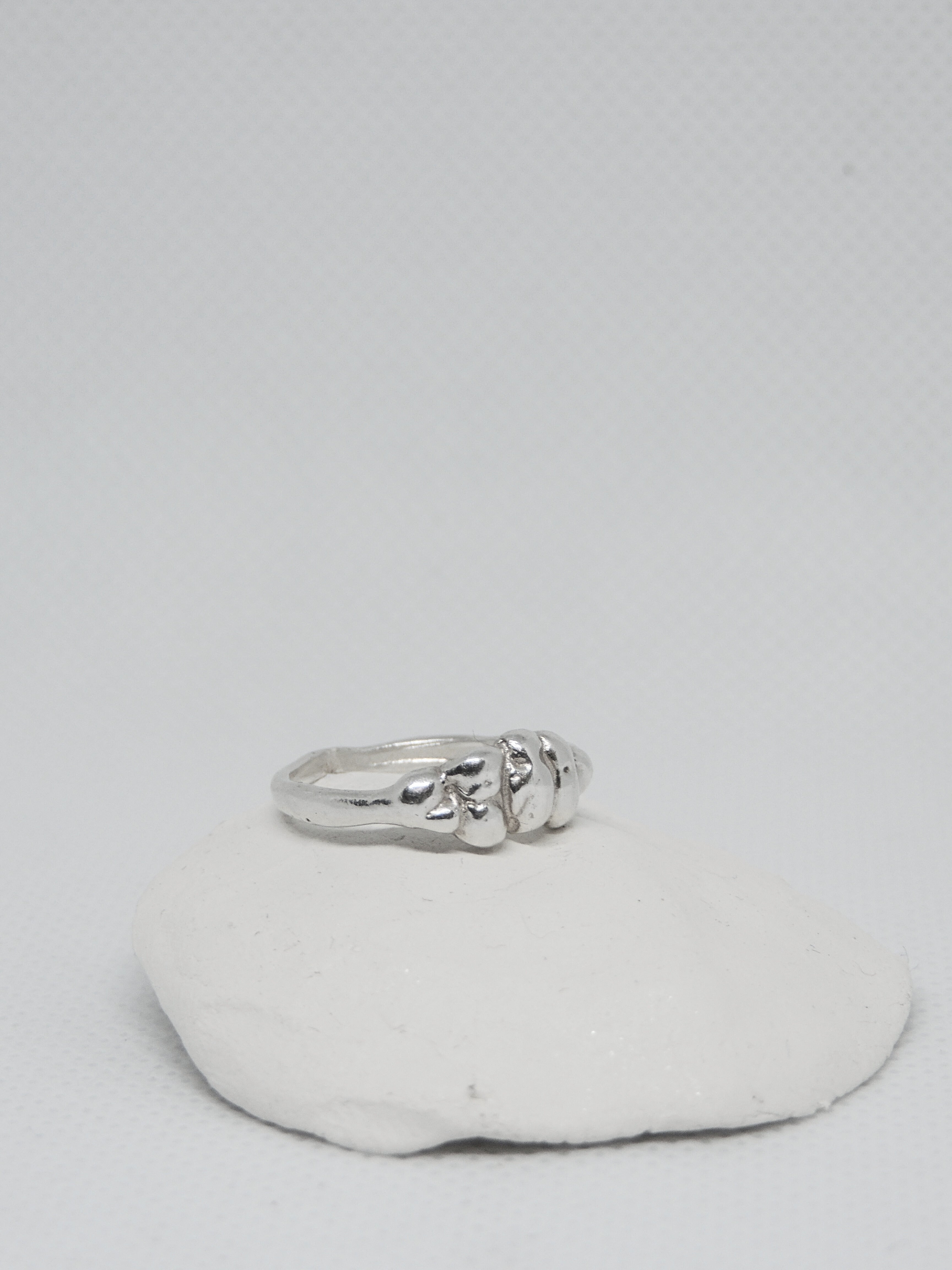 Tiny dots ring