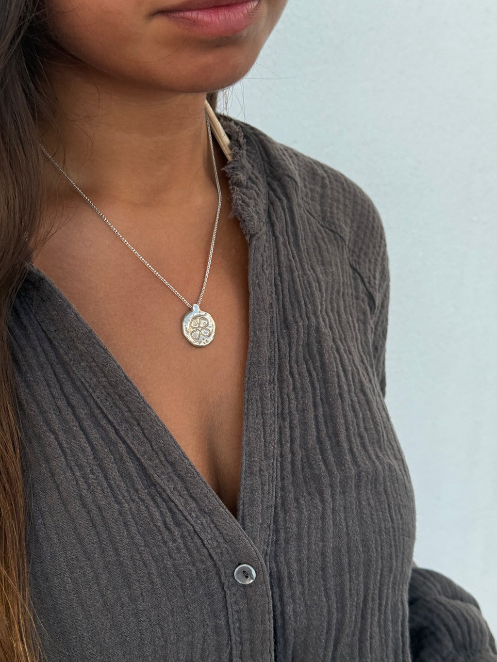The meli necklace
